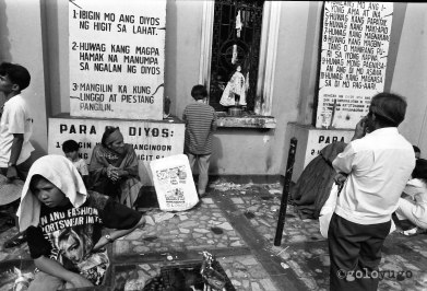 quiapo-churchyard-manila1